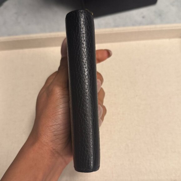 Louis Vuitton Capucines Compact Wallet - Picture 11 of 14